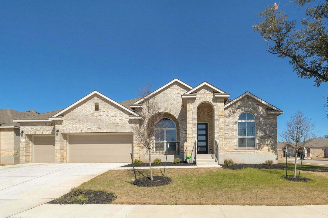 4313 Deer Lake Ln in Andice, TX - Building Photo