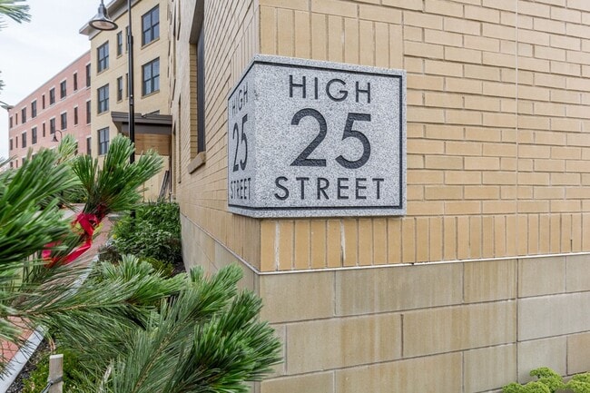 25 High St in Portland, ME - Building Photo - Building Photo