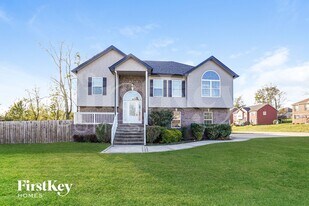 2592 Hattington Dr in Clarksville, TN - Building Photo