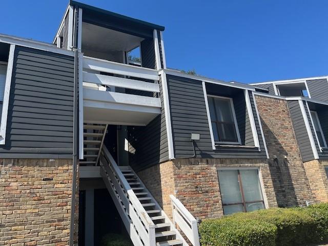 5840 Spring Valley Rd in Dallas, TX - Building Photo - Building Photo