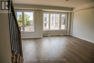 40 Wind Tree Wy in Halton Hills, ON - Building Photo - Building Photo