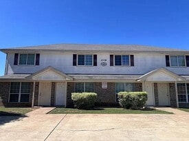 2708 Vernice Loop in Killeen, TX - Building Photo