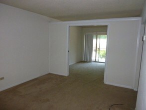 250 Little St-Unit -#D101 & D304 in Athens, GA - Building Photo - Building Photo