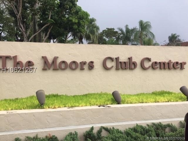 18290 Mediterranean Blvd, Unit 0 in Hialeah, FL - Building Photo