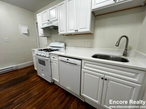 100 River St in Cambridge, MA - Building Photo - Building Photo