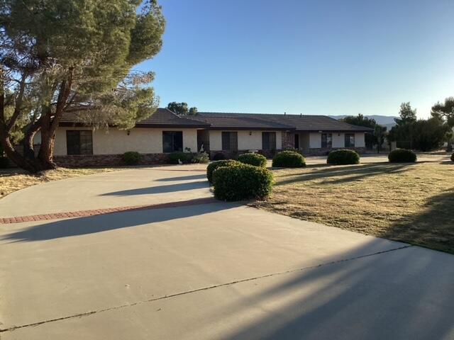 2512 N Ave in Palmdale, CA - Building Photo