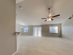 620 Parsons Reserve Ct in Seffner, FL - Building Photo - Building Photo