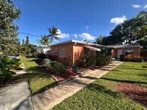 230 NE 5th Terrace in Delray Beach, FL - Building Photo - Building Photo