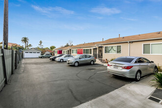 2515 Olive Ave in Long Beach, CA - Building Photo - Building Photo