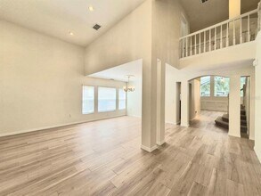 2214 Green Oaks Ln in Tampa, FL - Building Photo - Building Photo