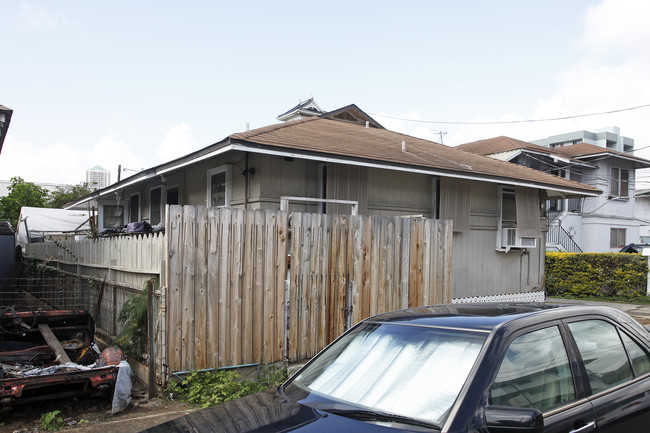 814 Laula Way in Honolulu, HI - Foto de edificio - Building Photo