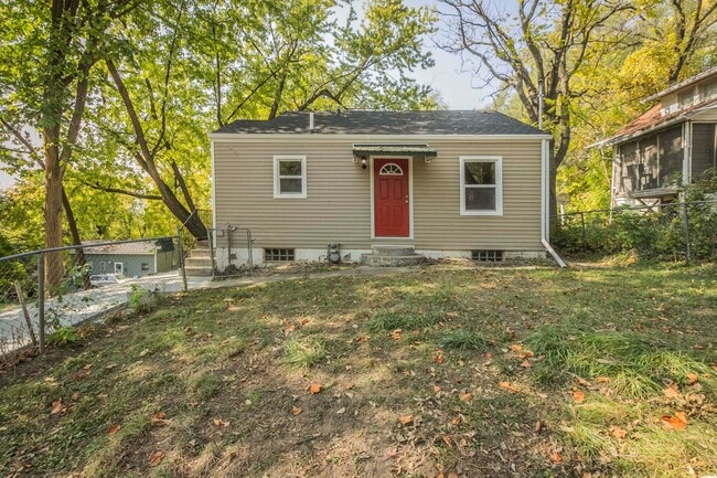 property at 2900 Oxford St