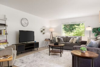 804 N Main St, Unit SI ID1036058P in Coupeville, WA - Building Photo - Building Photo