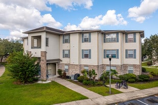 Valencia Trace in Orlando, FL - Building Photo