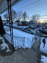 7 Somers St, Unit A in Danbury, CT - Building Photo - Building Photo