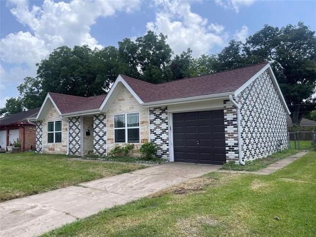 4707 Knottynold Ln in Houston, TX - Building Photo - Building Photo