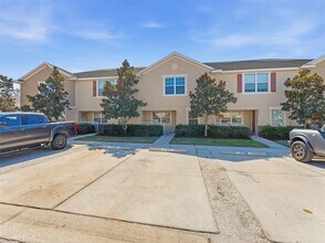 27540 Desert Willow Way in Wesley Chapel, FL - Foto de edificio - Building Photo