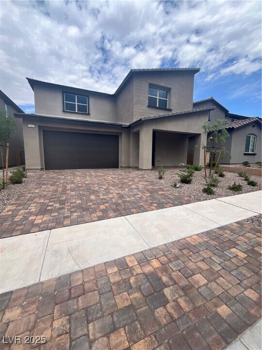 310 La Musica Pl in Henderson, NV - Building Photo