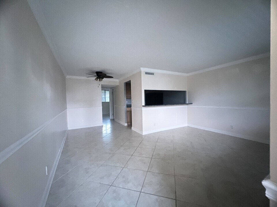 1131 SE 4th St in Boynton Beach, FL - Building Photo
