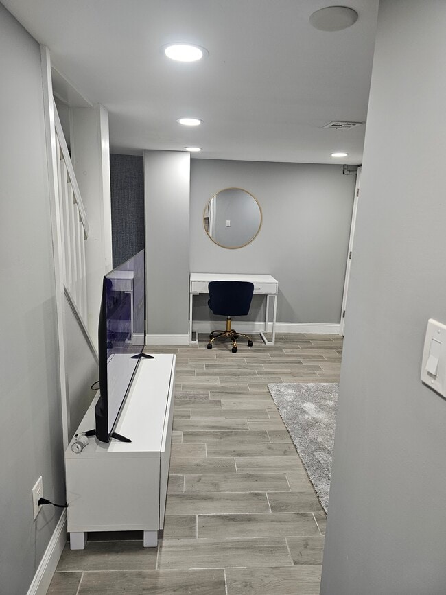 544 E Milton Ave in Rahway, NJ - Foto de edificio - Building Photo