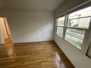 2475 Silver Lake Blvd in Los Angeles, CA - Building Photo - Building Photo