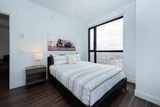 1350 Boul. René-Lévesque O in Montréal, QC - Building Photo - Building Photo