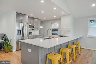 6812 Beechview Dr in Falls Church, VA - Building Photo - Building Photo
