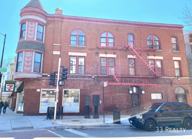 415 W Belden Ave in Chicago, IL - Building Photo