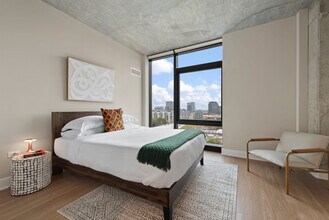 1044 W Van Buren St in Chicago, IL - Building Photo - Building Photo
