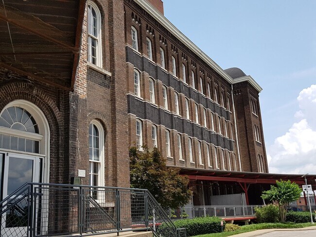 property at 1400 Rosa L Parks Blvd