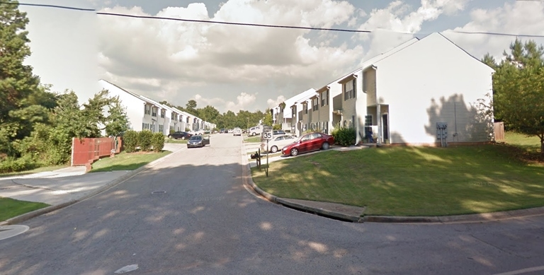 1733 Carrington Dr in Griffin, GA - Foto de edificio