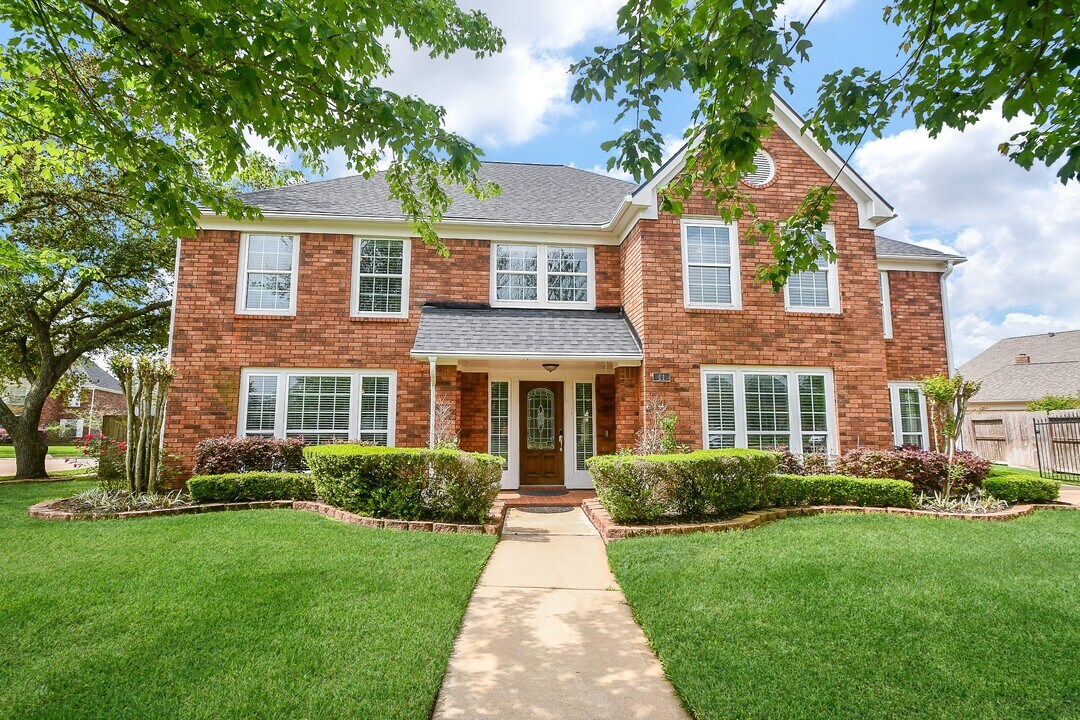 11 Stretford Ct in Sugar Land, TX - Building Photo
