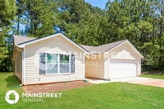 64 Mineral Springs Ln in Newnan, GA - Building Photo - Building Photo