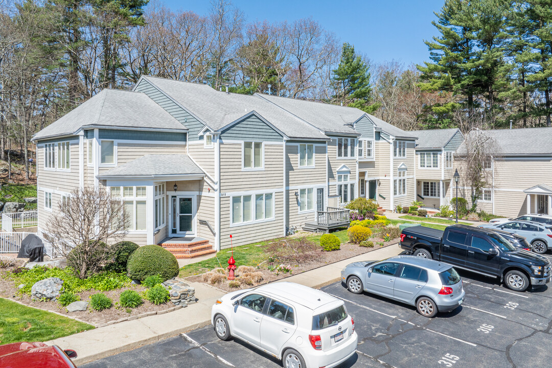 Indian Ridge in Taunton, MA - Building Photo