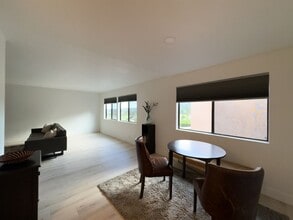 2110 Palos Verdes Dr N in Lomita, CA - Building Photo - Building Photo