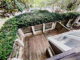 836 St Charles Ave NE in Atlanta, GA - Building Photo