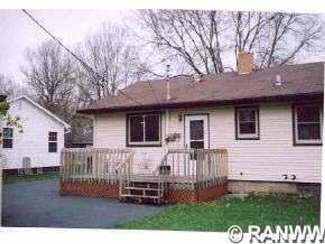 3061 Neptune Ave in Eau Claire, WI - Building Photo - Building Photo