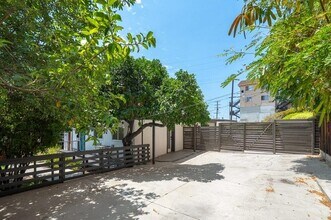 3501 N Figueroa St in Los Angeles, CA - Building Photo - Building Photo