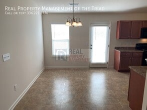 3724 Hillrise Dr in Greensboro, NC - Building Photo - Building Photo