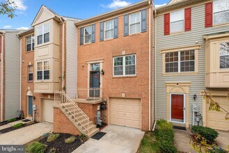 9321 Daly Ct in Laurel, MD - Foto de edificio - Building Photo