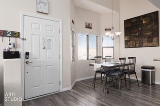 890 Kitty Hawk Dr in Mesquite, NV - Building Photo - Building Photo