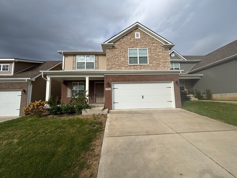 2313 Tanksley Way in Lexington, KY - Foto de edificio