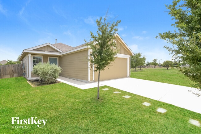 8602 Segura Wy in San Antonio, TX - Building Photo - Building Photo