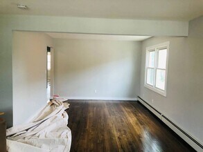 38 1st St in Glen Cove, NY - Building Photo - Building Photo