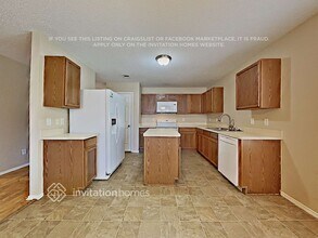 217 Windmill Dr, Unit 3300 N PASEO DE LOS RIOS APT 25105 in Justin, TX - Building Photo - Building Photo