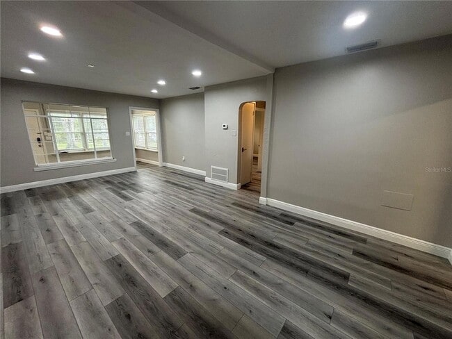 237 NE 11th Ave in Ocala, FL - Foto de edificio - Building Photo