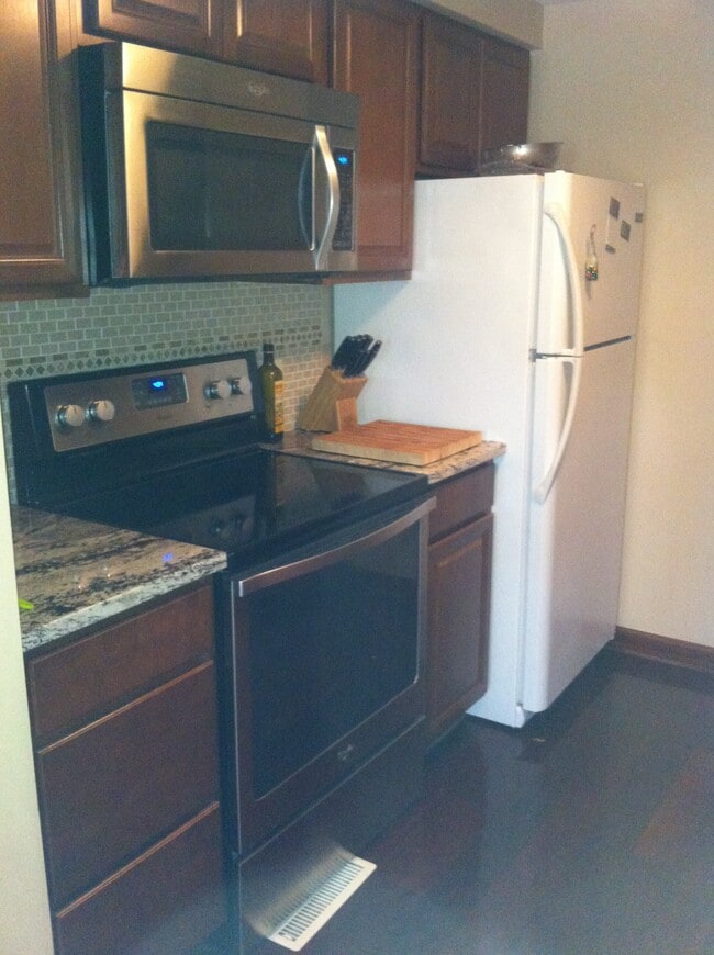 20 Guilford Ln, Unit 8 in Buffalo, NY - Building Photo - Building Photo
