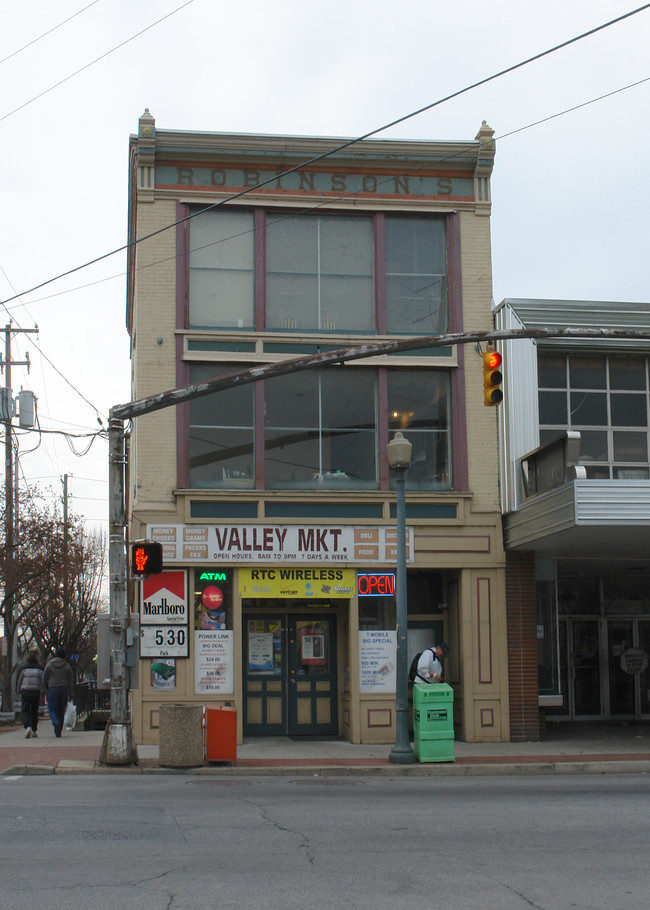 Kwak's Valley Market in Harrisburg, PA - Building Photo - Building Photo