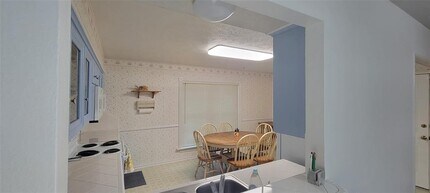 104 Royal Oaks in Huntsville, TX - Building Photo - Building Photo