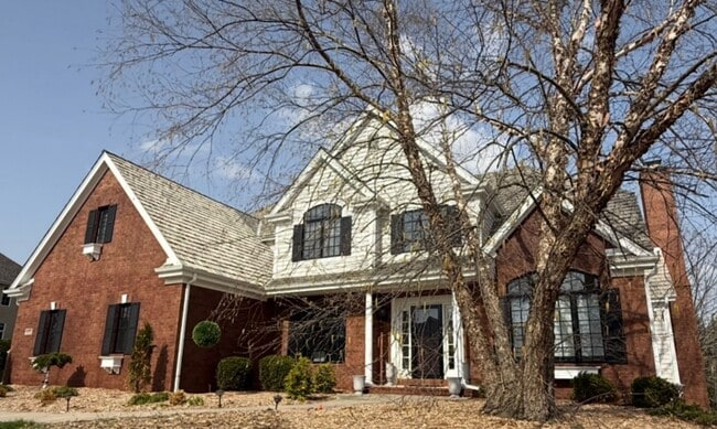 property at 900 Evergreen Cir